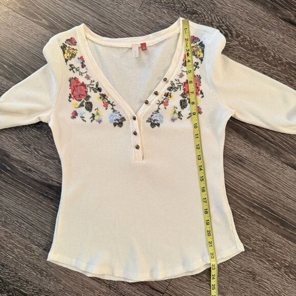 Pilcro Waffle Henley Top in Ivory - Picture 7 of 9